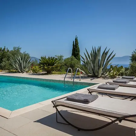 Agapi Mou Karavomylos